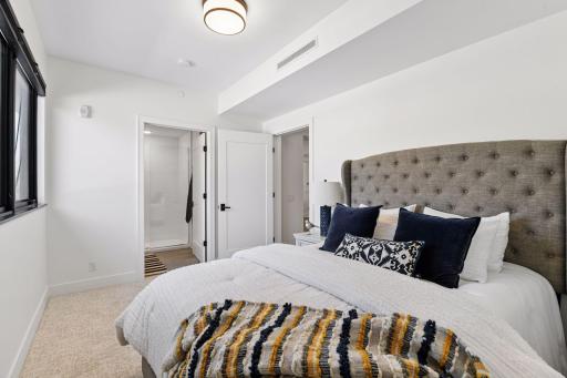 Second bedroom with en-suite 3/4 bathroom