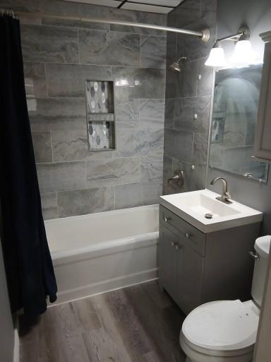 909 27th Avenue NE, Minneapolis, MN 55418