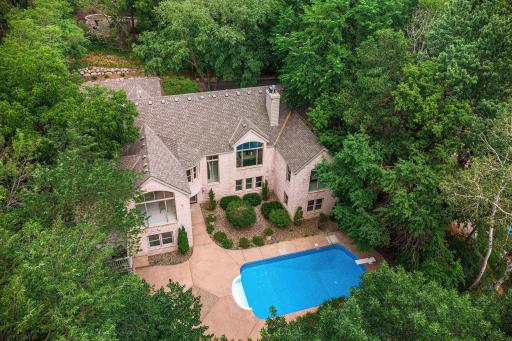 4902 Woodhurst Lane, Minnetonka, MN 55345