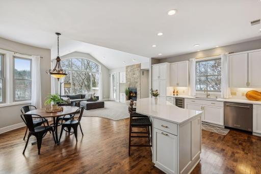 4902 Woodhurst Lane, Minnetonka, MN 55345