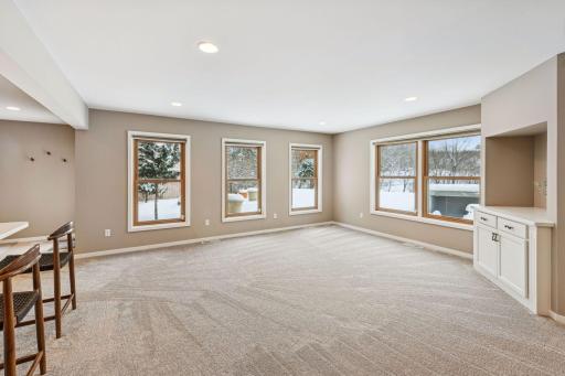 4902 Woodhurst Lane, Minnetonka, MN 55345