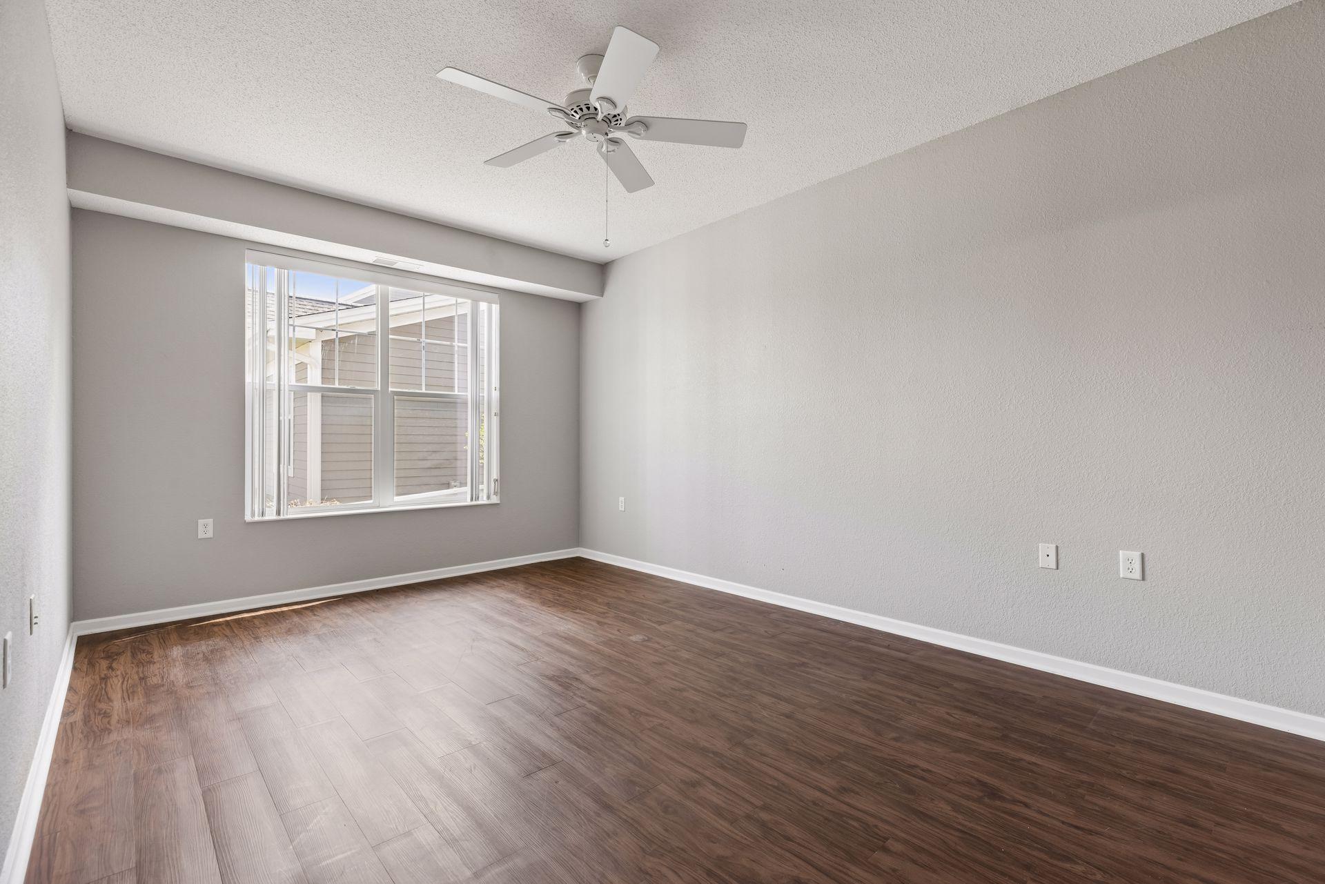 Nice size primary suite!