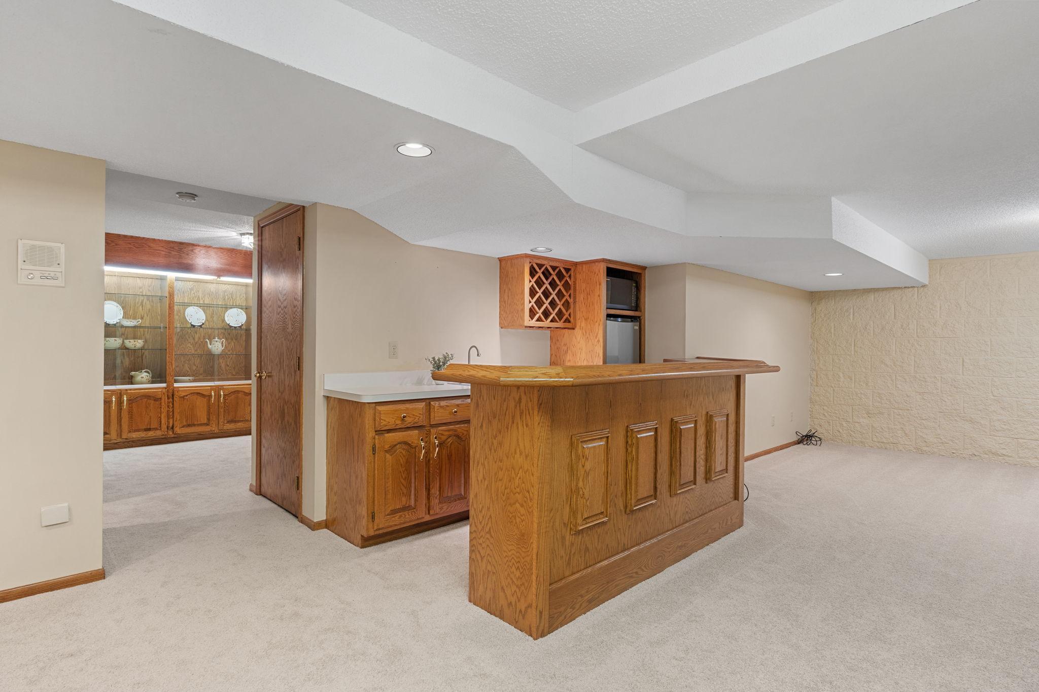 Lower Level wet bar