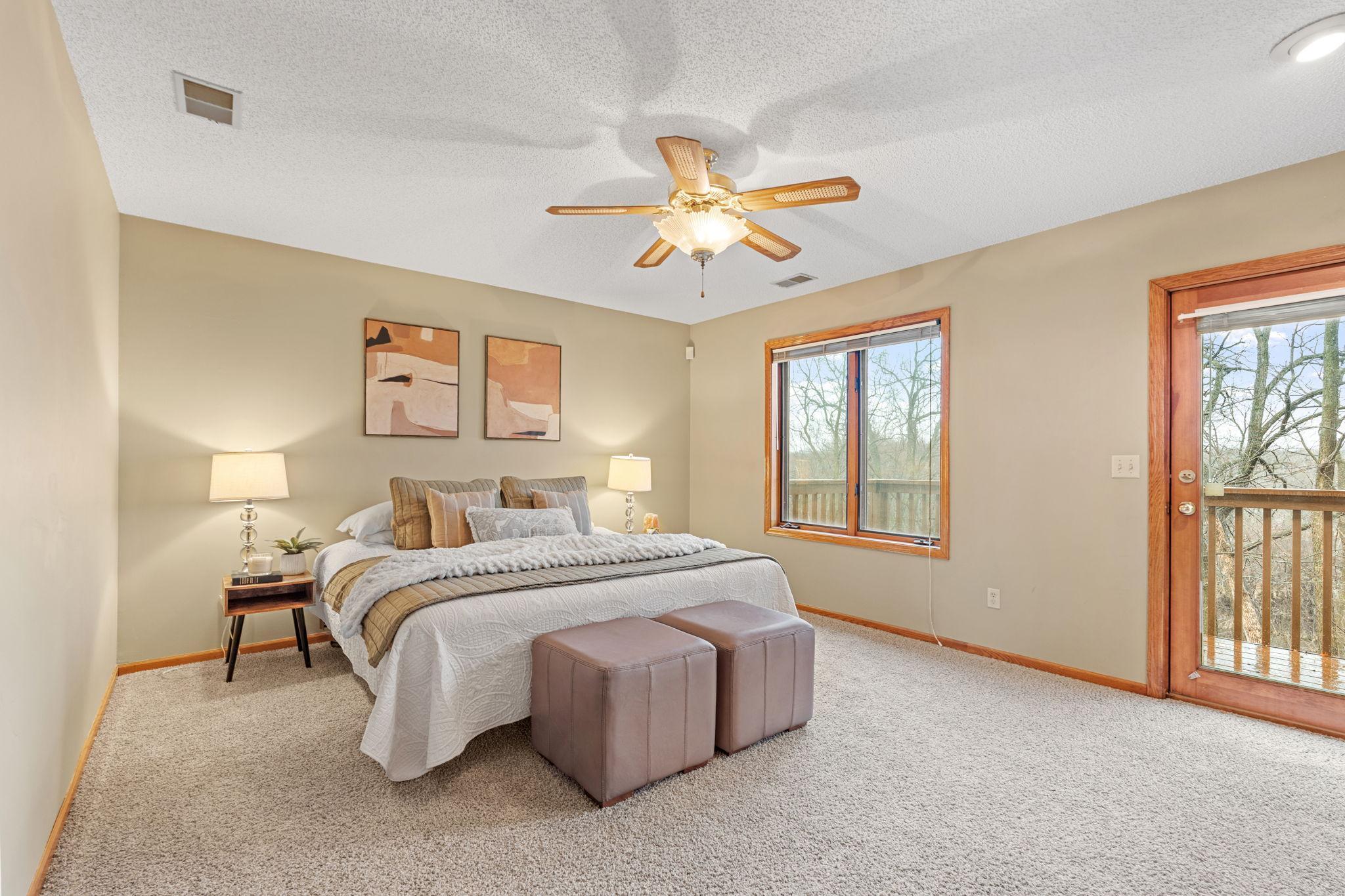 35-web-or-mls-14749 Waco St NW Interior-35.jpg