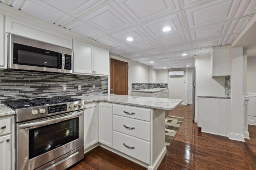 1820 Girard Avenue S, Minneapolis, MN 55403