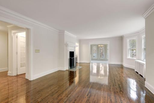 1820 Girard Avenue S, Minneapolis, MN 55403