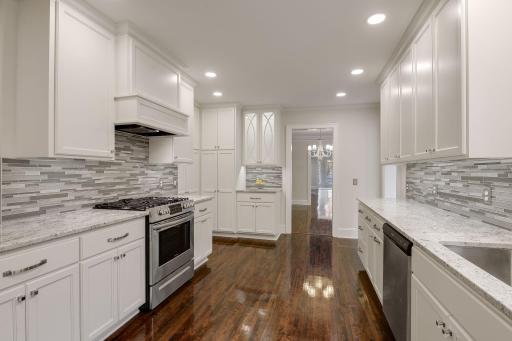 1820 Girard Avenue S, Minneapolis, MN 55403