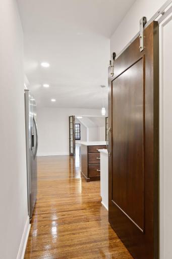 1820 Girard Avenue S, Minneapolis, MN 55403