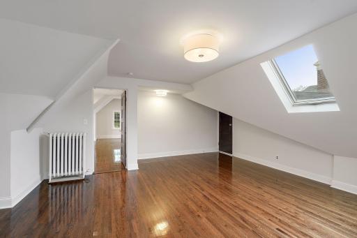 1820 Girard Avenue S, Minneapolis, MN 55403