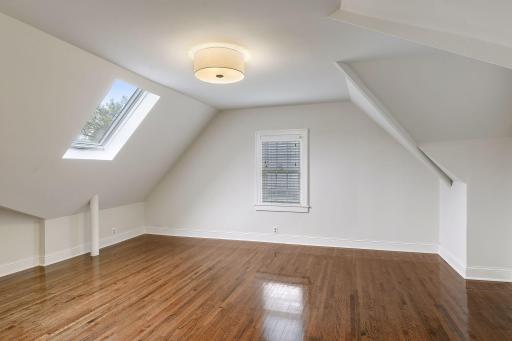1820 Girard Avenue S, Minneapolis, MN 55403