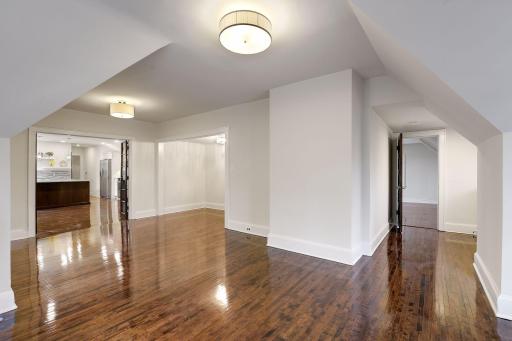 1820 Girard Avenue S, Minneapolis, MN 55403