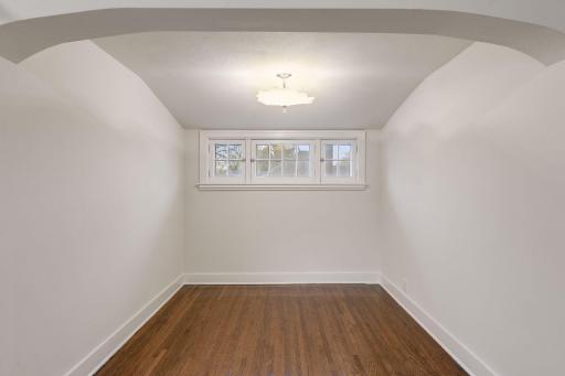 1820 Girard Avenue S, Minneapolis, MN 55403