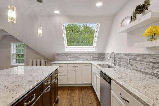 1820 Girard Avenue S, Minneapolis, MN 55403