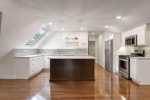 1820 Girard Avenue S, Minneapolis, MN 55403