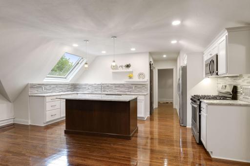 1820 Girard Avenue S, Minneapolis, MN 55403