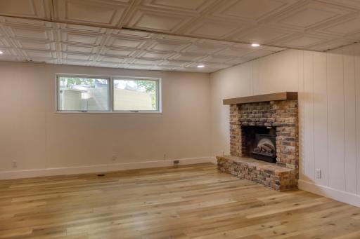 8112 N Shore Trail N, Forest Lake, MN 55025