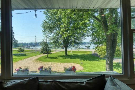 8112 N Shore Trail N, Forest Lake, MN 55025