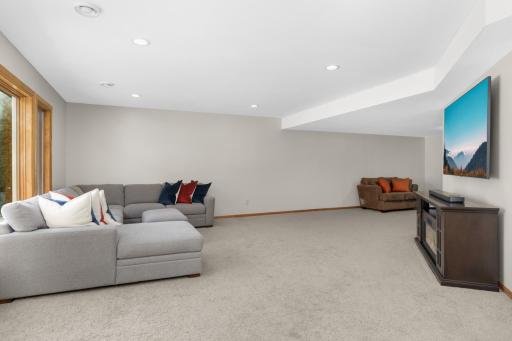 2780 Alamo Circle NE, Minneapolis, MN 55449