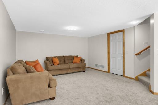 2780 Alamo Circle NE, Minneapolis, MN 55449