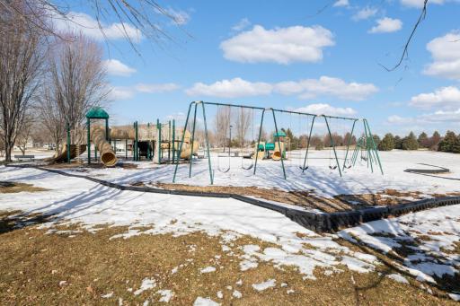 2780 Alamo Circle NE, Minneapolis, MN 55449