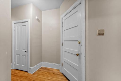102 Western Avenue N, 4, Saint Paul, MN 55102