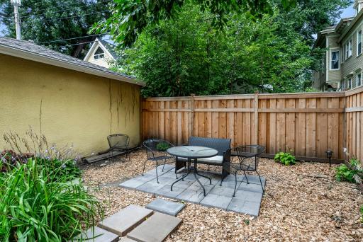 102 Western Avenue N, 4, Saint Paul, MN 55102