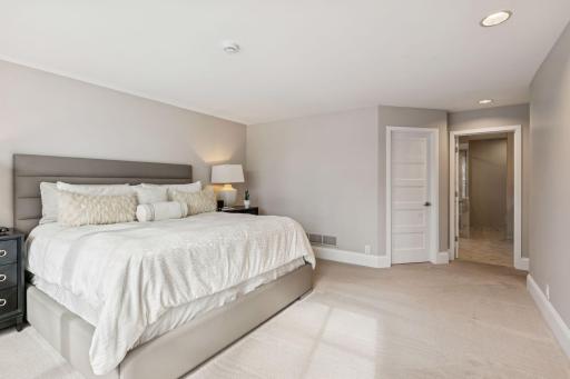 5347 Pinewood Trail, Edina, MN 55436