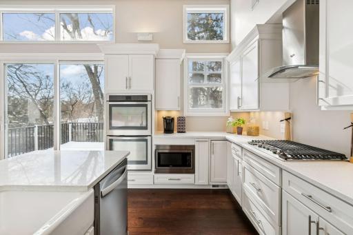 5347 Pinewood Trail, Edina, MN 55436