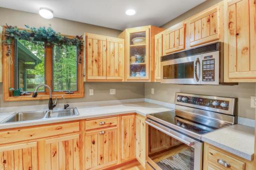 32360 SW Pickerel Lake Road, Detroit Lakes, MN 56501