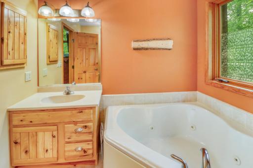 32360 SW Pickerel Lake Road, Detroit Lakes, MN 56501