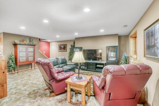 32360 SW Pickerel Lake Road, Detroit Lakes, MN 56501