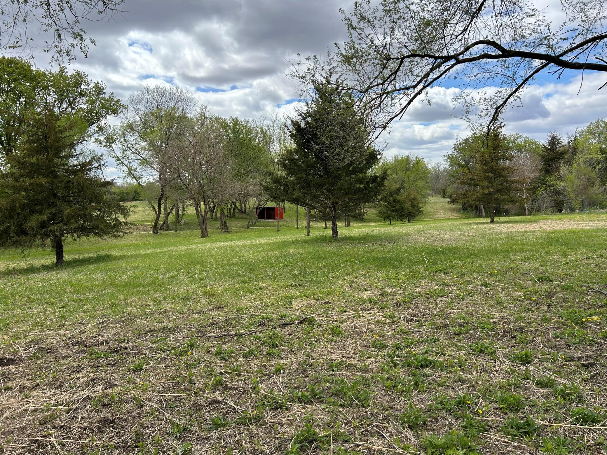 Privacy and space all just 5 mintues south of Hastings.