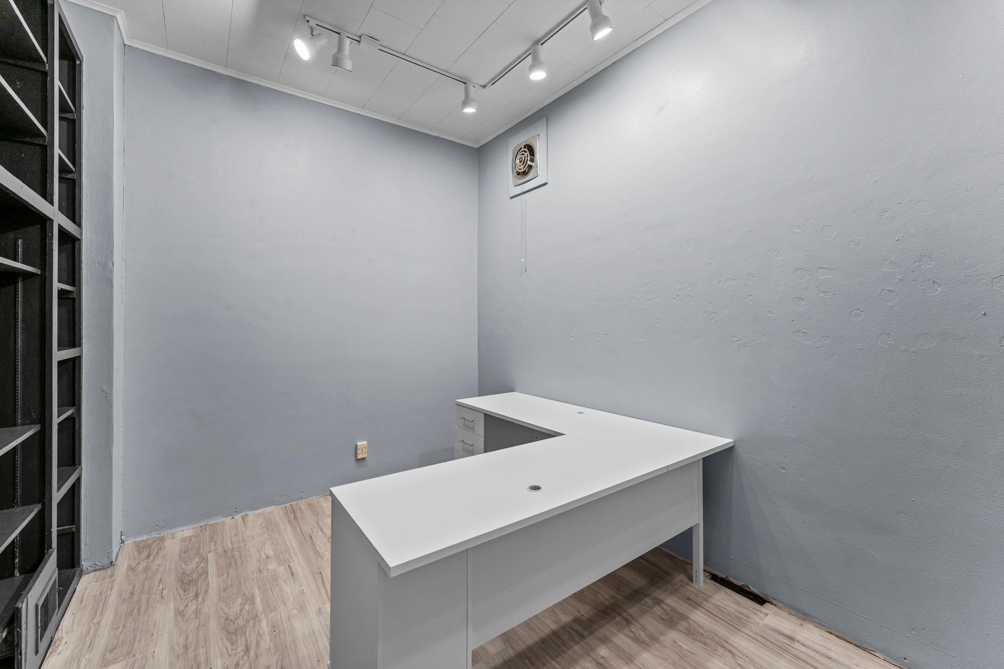 Office 1