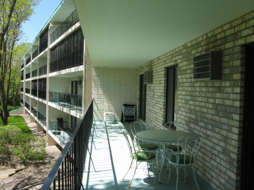 10531 Cedar Lake Road, 312, Hopkins, MN 55305
