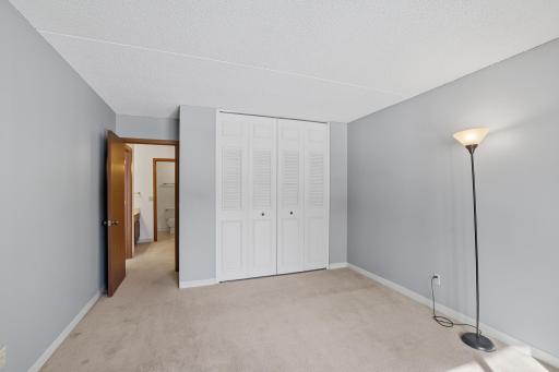 10531 Cedar Lake Road, 312, Hopkins, MN 55305