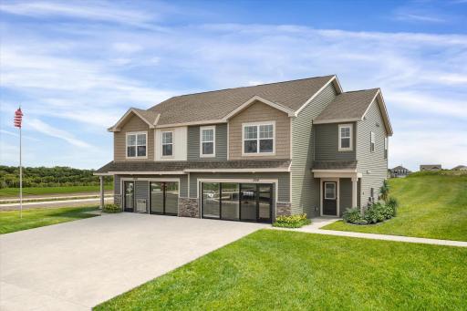 2117 Highview Ridge Court, Shakopee, MN 55379