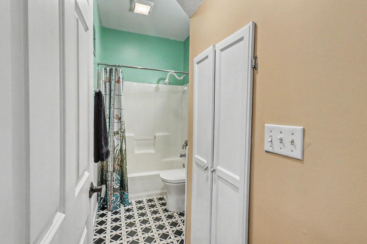 Bathroom1_1-1280_g.jpeg