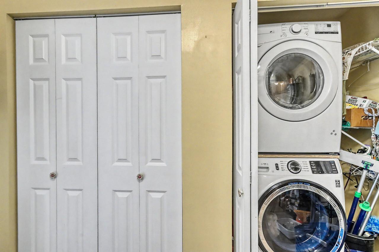 Laundry_mudroom1_0-1280_g.jpeg