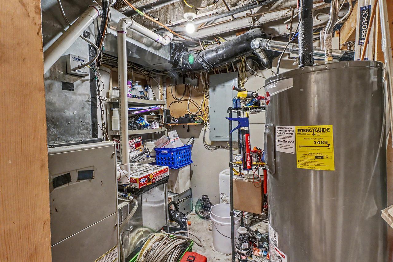 Basement Mechanical1_1-1280_g.jpeg