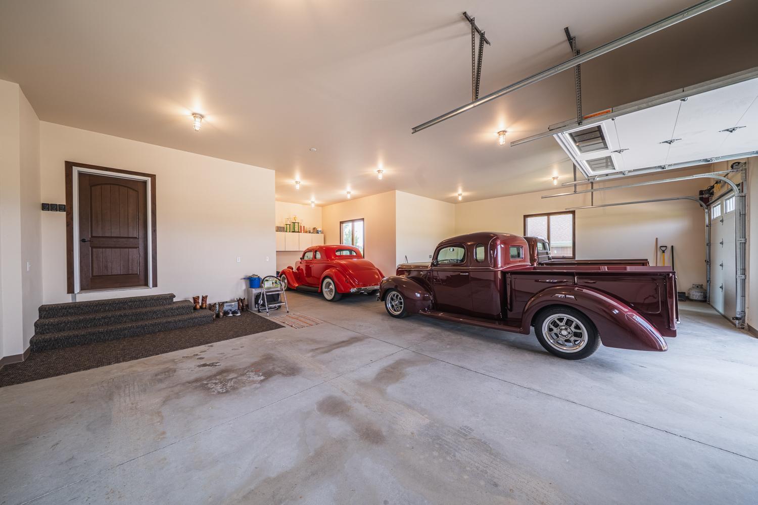 4 Stall Finished Garage