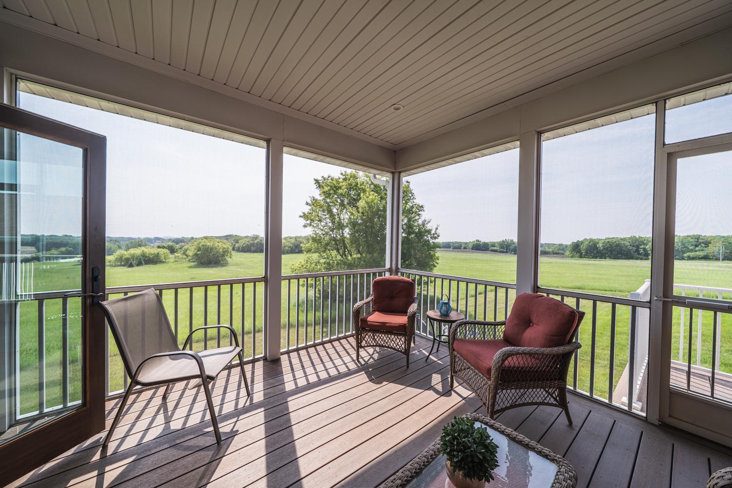 Screen Porch off kitchen