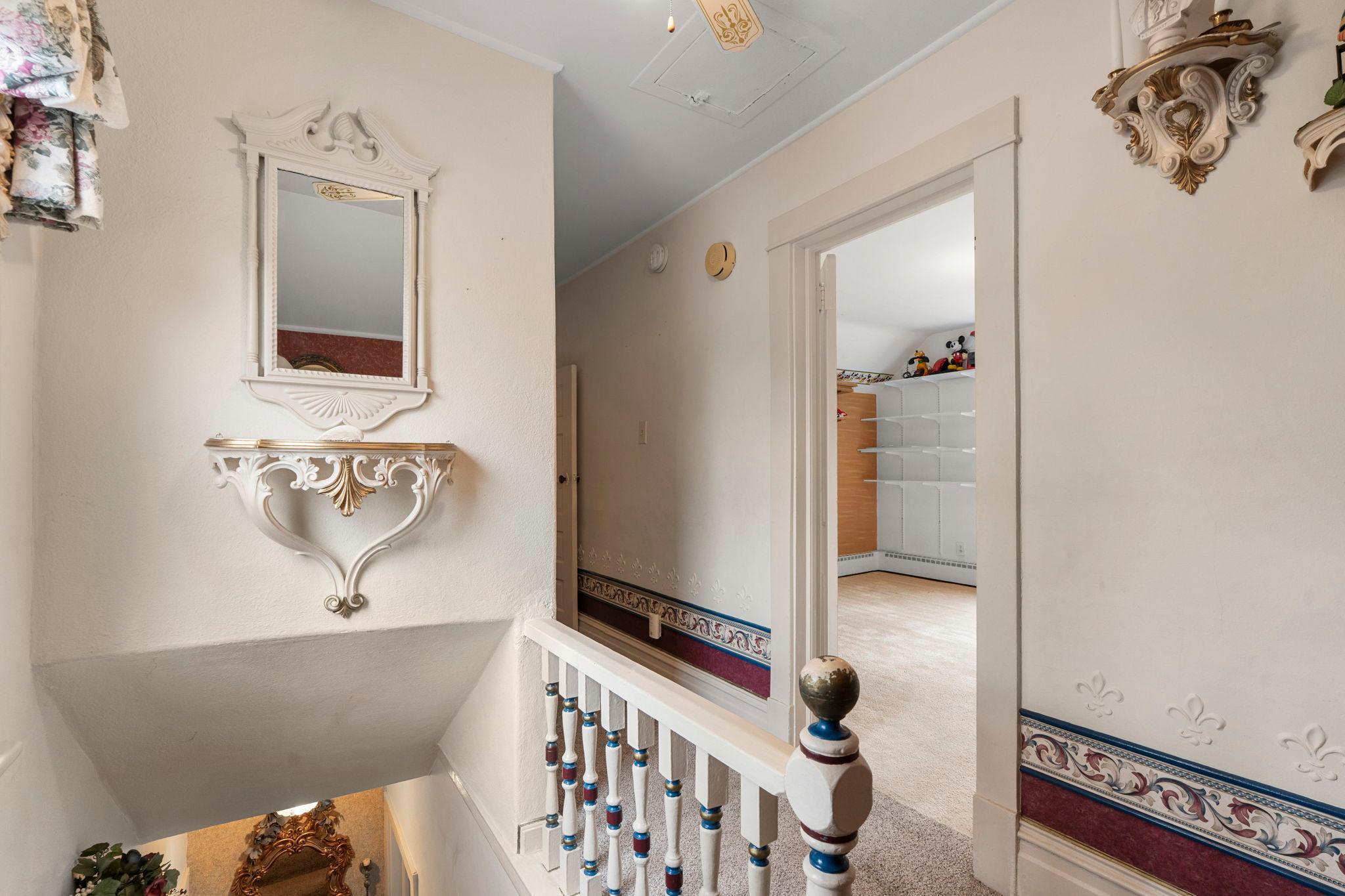 36-web-or-mls-1321 Maine Prairie Rd-249.jpg