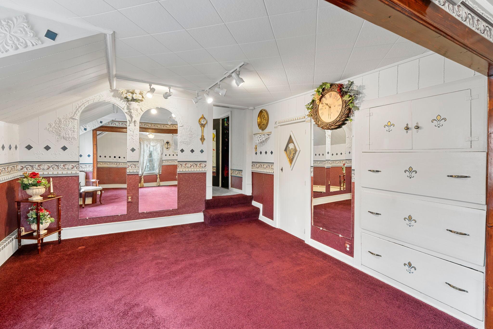 46-web-or-mls-1321 Maine Prairie Rd-301.jpg