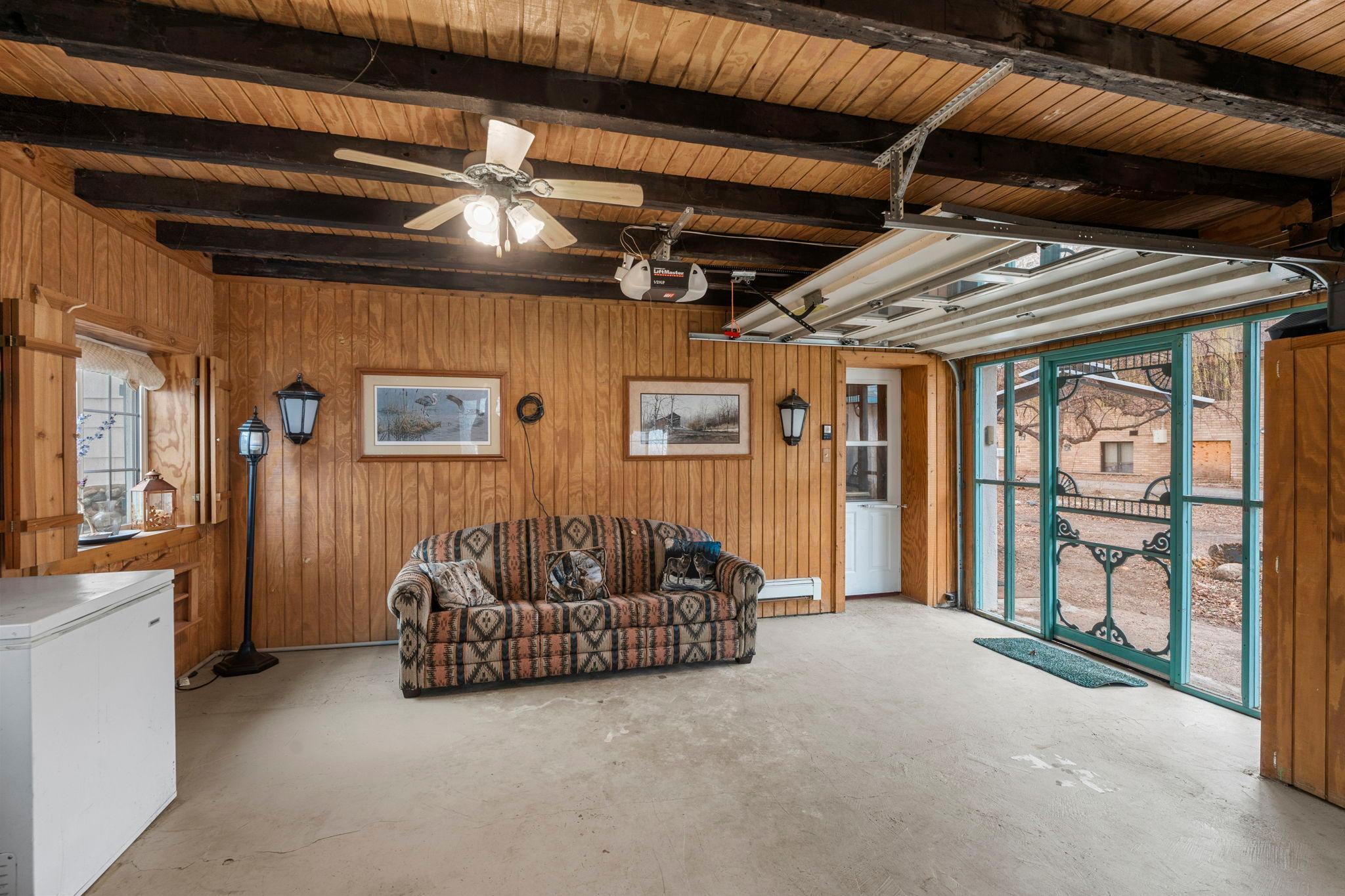 55-web-or-mls-1321 Maine Prairie Rd-176.jpg