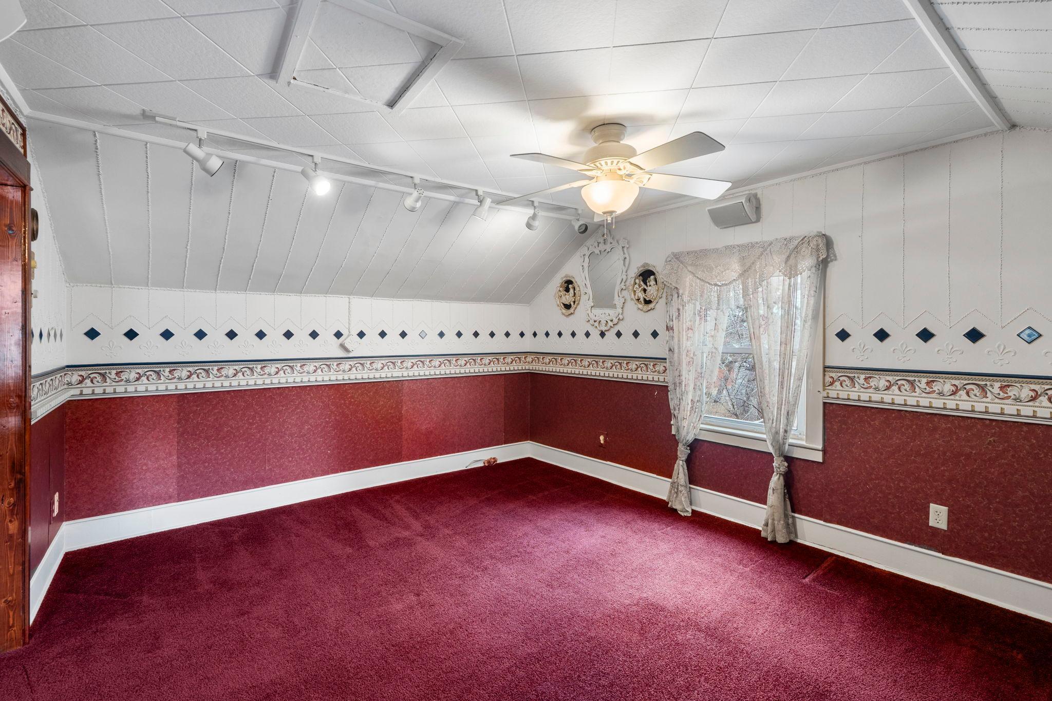 49-web-or-mls-1321 Maine Prairie Rd-316.jpg