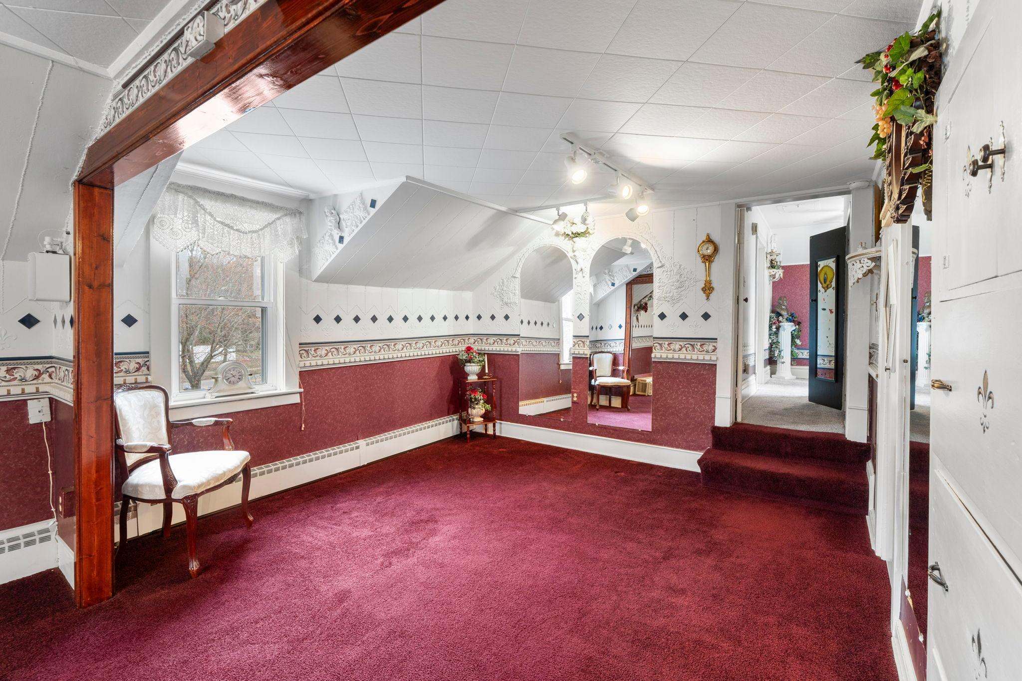 47-web-or-mls-1321 Maine Prairie Rd-306.jpg