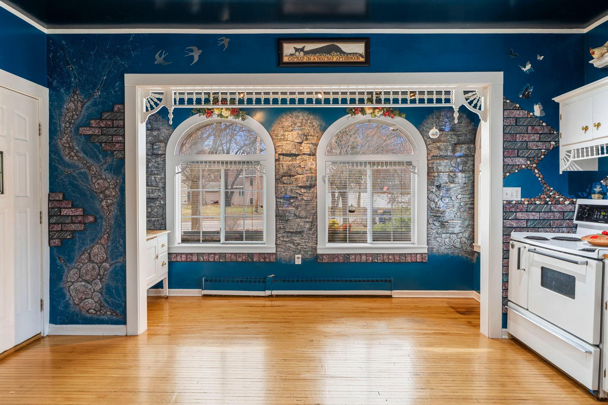 28-web-or-mls-1321 Maine Prairie Rd-128.jpg