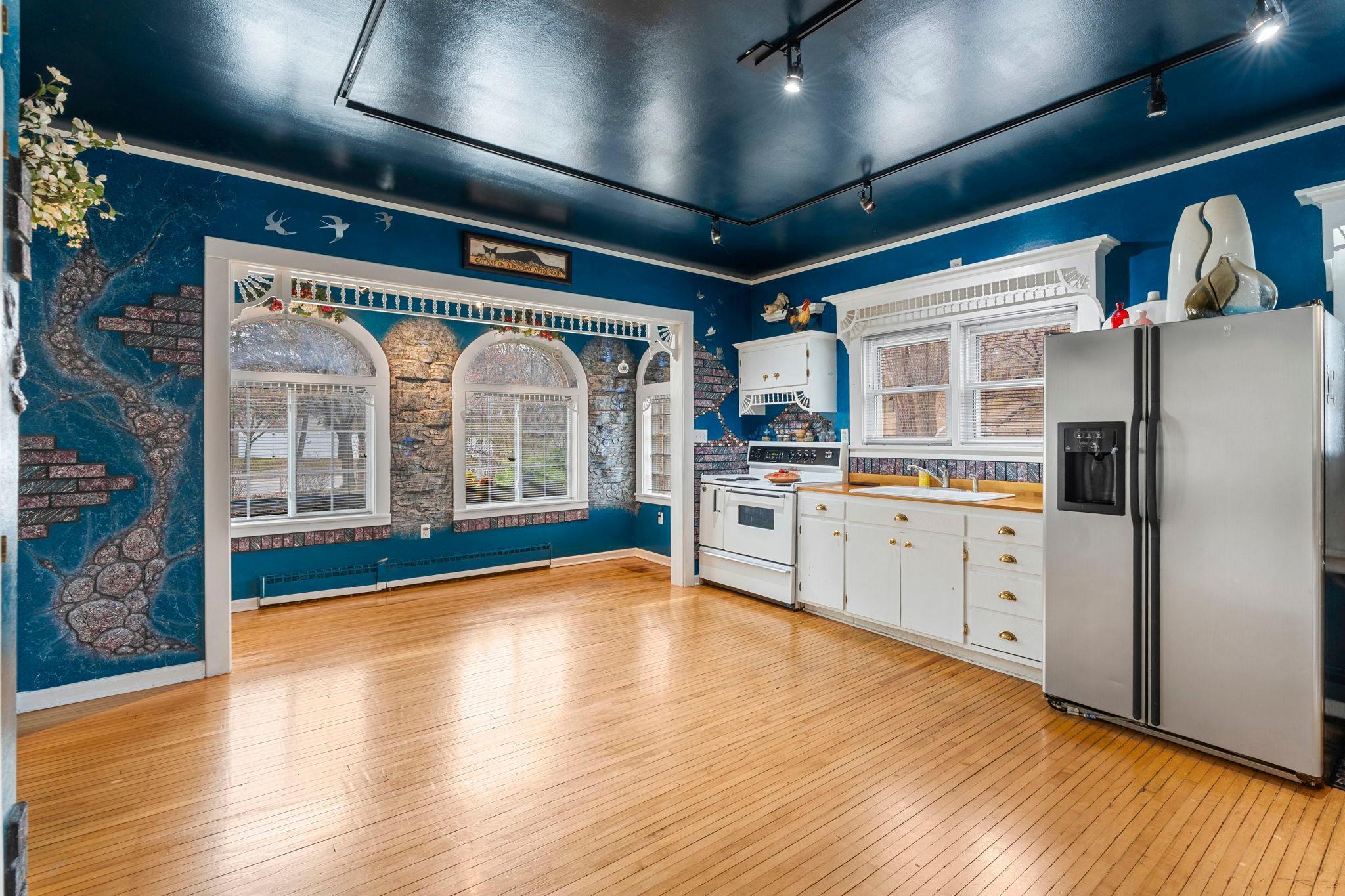 26-web-or-mls-1321 Maine Prairie Rd-118.jpg