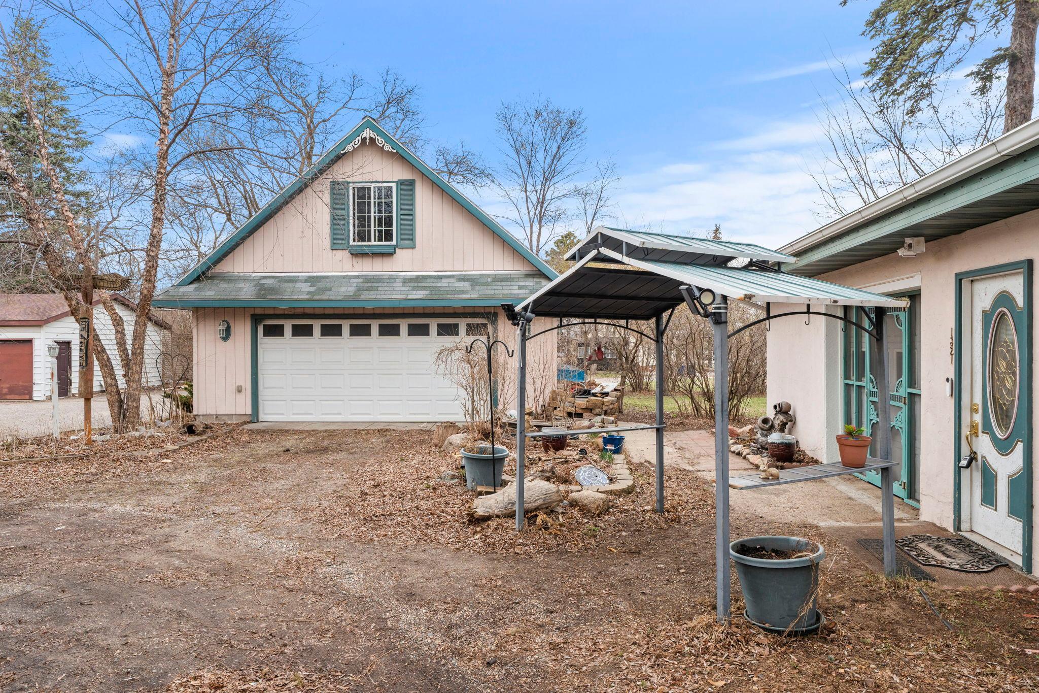 70-web-or-mls-1321 Maine Prairie Rd-341.jpg