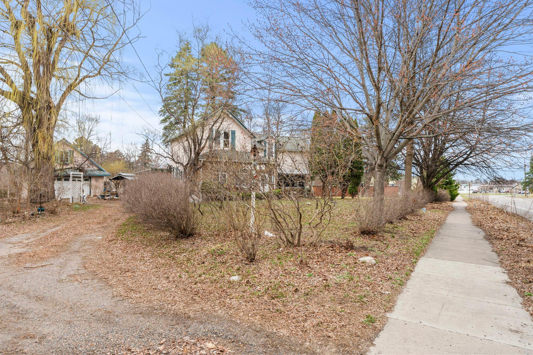 10-web-or-mls-1321 Maine Prairie Rd-411.jpg